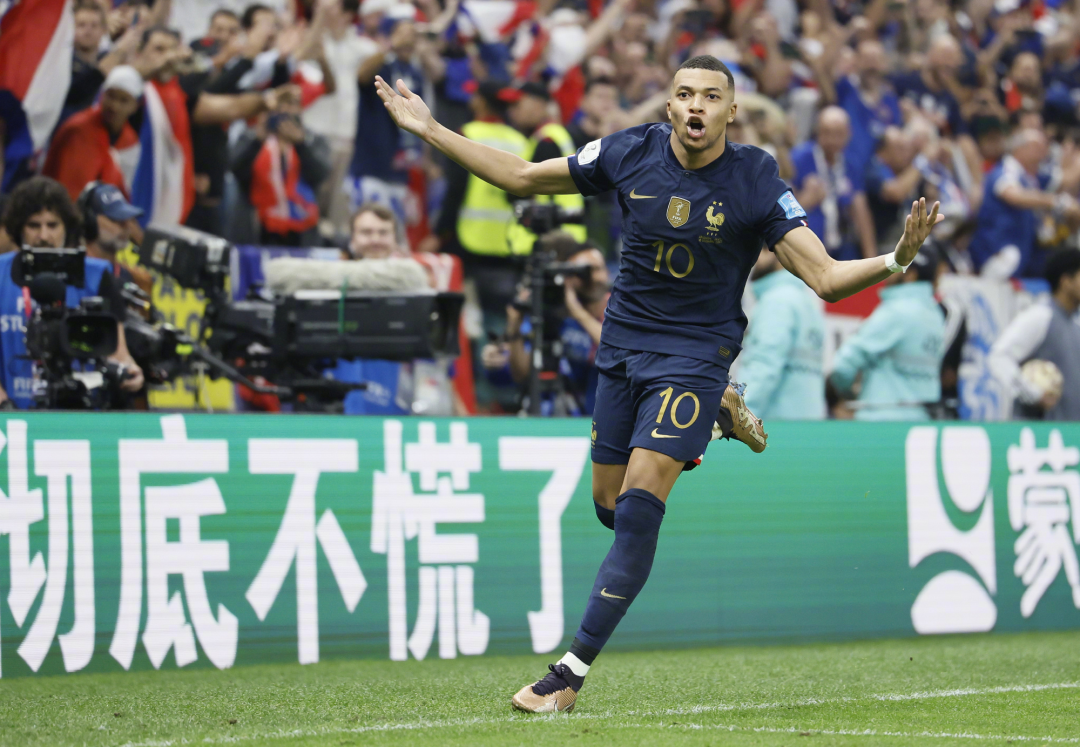 :歐洲盃的「特供中文廣告」,背後是門大生意