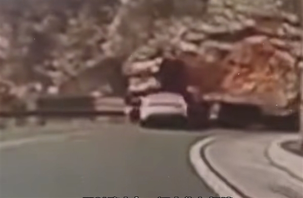 星歐娛樂注冊:車禍致副駕駛女友高位截癱後“玩消失” 律師:要賠20年